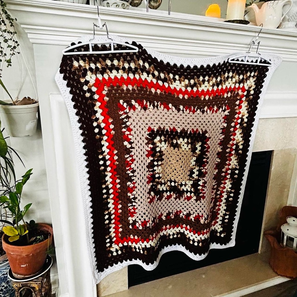 Vintage Retro 70’s Granny Square Crochet Throw Blanket